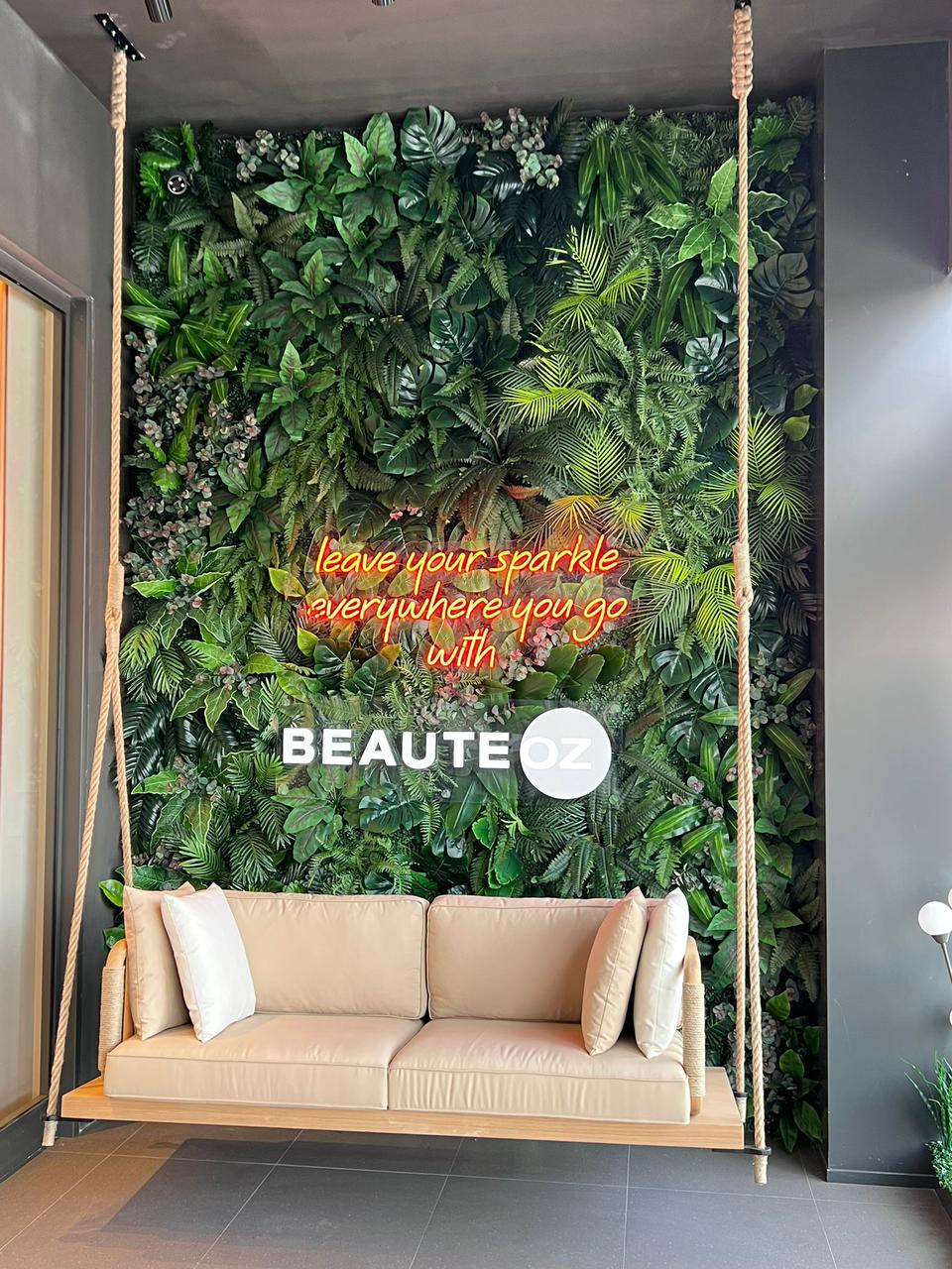 yapay duvar çiçekleri