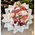 Pastel Tonlarda Yapay İsteme Çiçeği