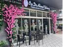 yapay çiçek mağaza dekorasyonu