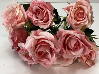 Pembe G&uuml;l Demeti