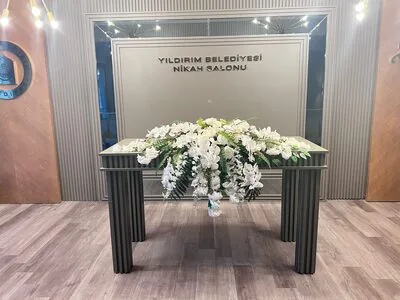 Yapay Nikah Masası &Ccedil;i&ccedil;eği &Ccedil;eşitleri
