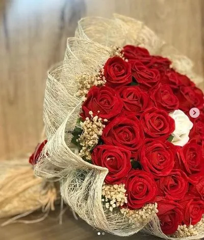 İsteme &Ccedil;i&ccedil;eği G&uuml;l Demeti 25 Adet G&uuml;ll&uuml; -  3001
