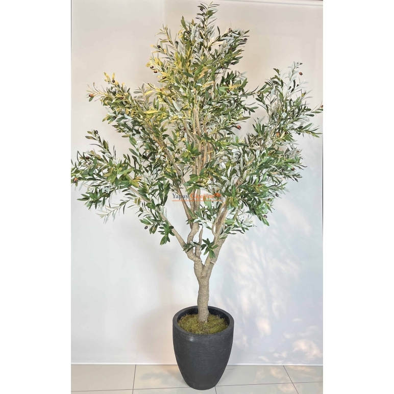 Dev Yapay Zeytin Ağacı